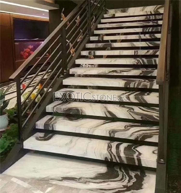 Elegante Escalera de Panda con Veta en Continuidad