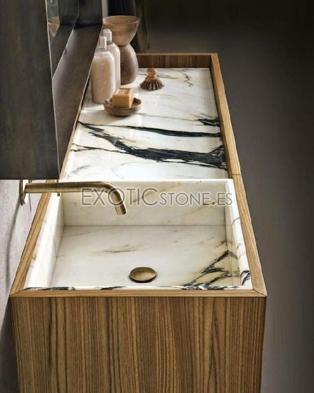 Elegante Mármol Paonazzo Combinado con Madera